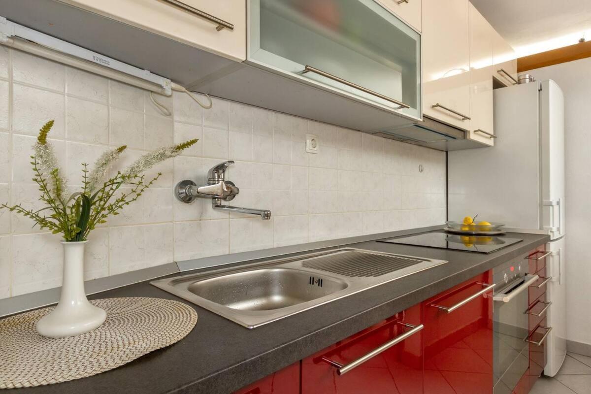 Apartamento Aparrtment Terra- Combine Beach&Old Town Split Exterior foto
